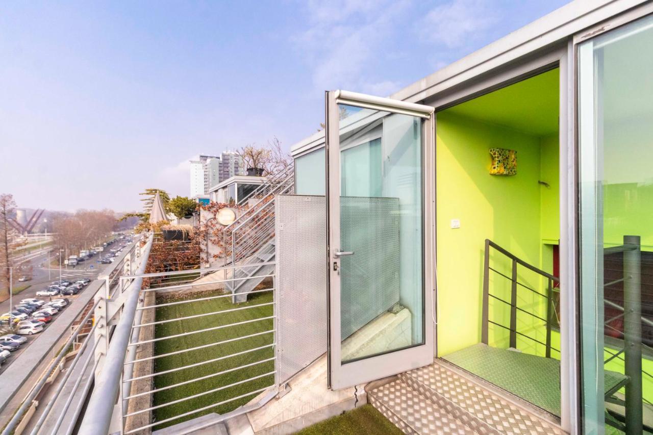 Dora Riverside Modern Apartment With Private Parking Turin Bagian luar foto