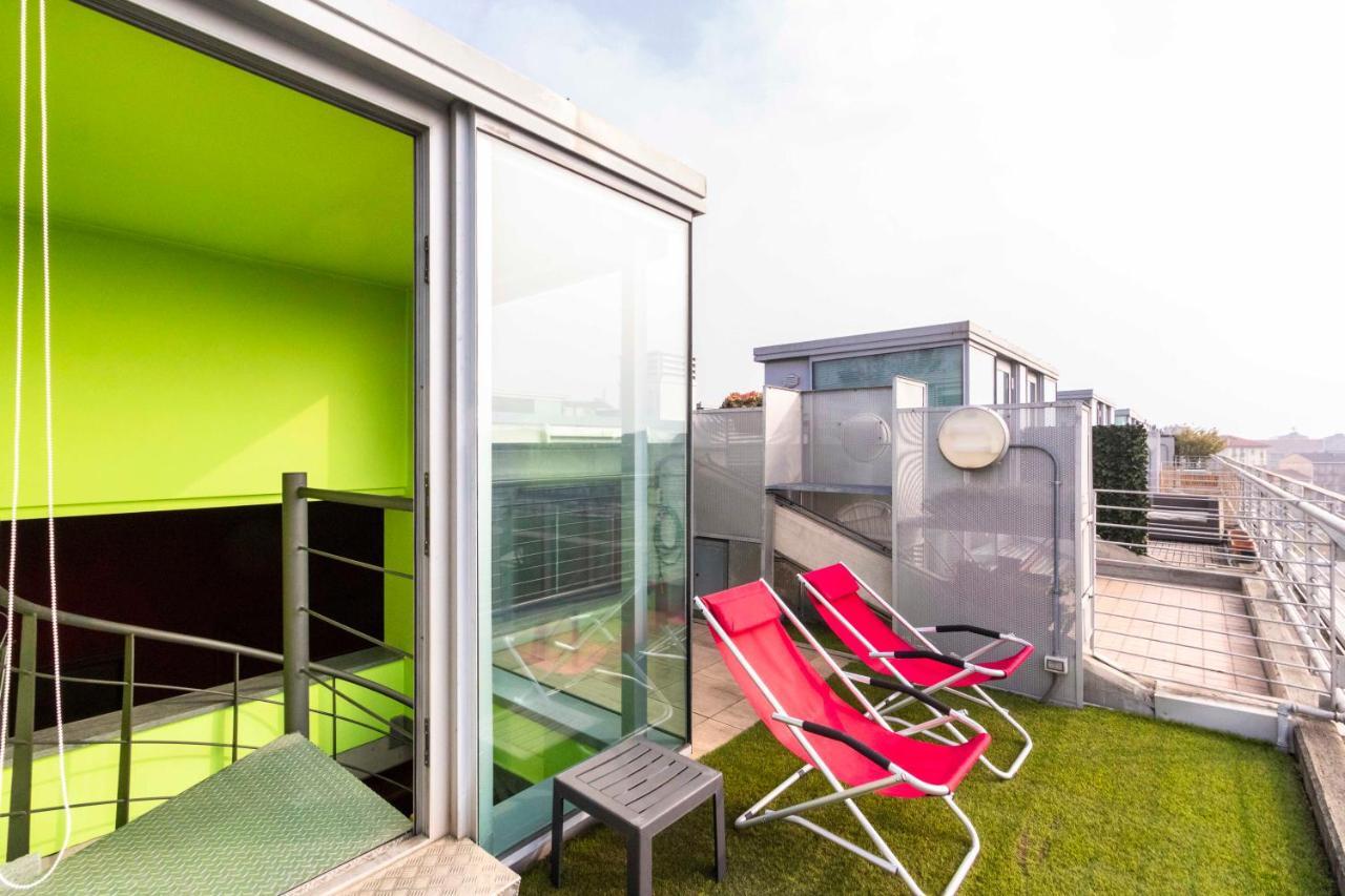 Dora Riverside Modern Apartment With Private Parking Turin Bagian luar foto